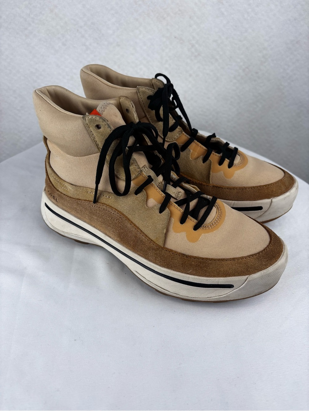 Sorel Kinetic Impact II High Top Sneakers Womens 8.5 Beige Suede Platform Shoes